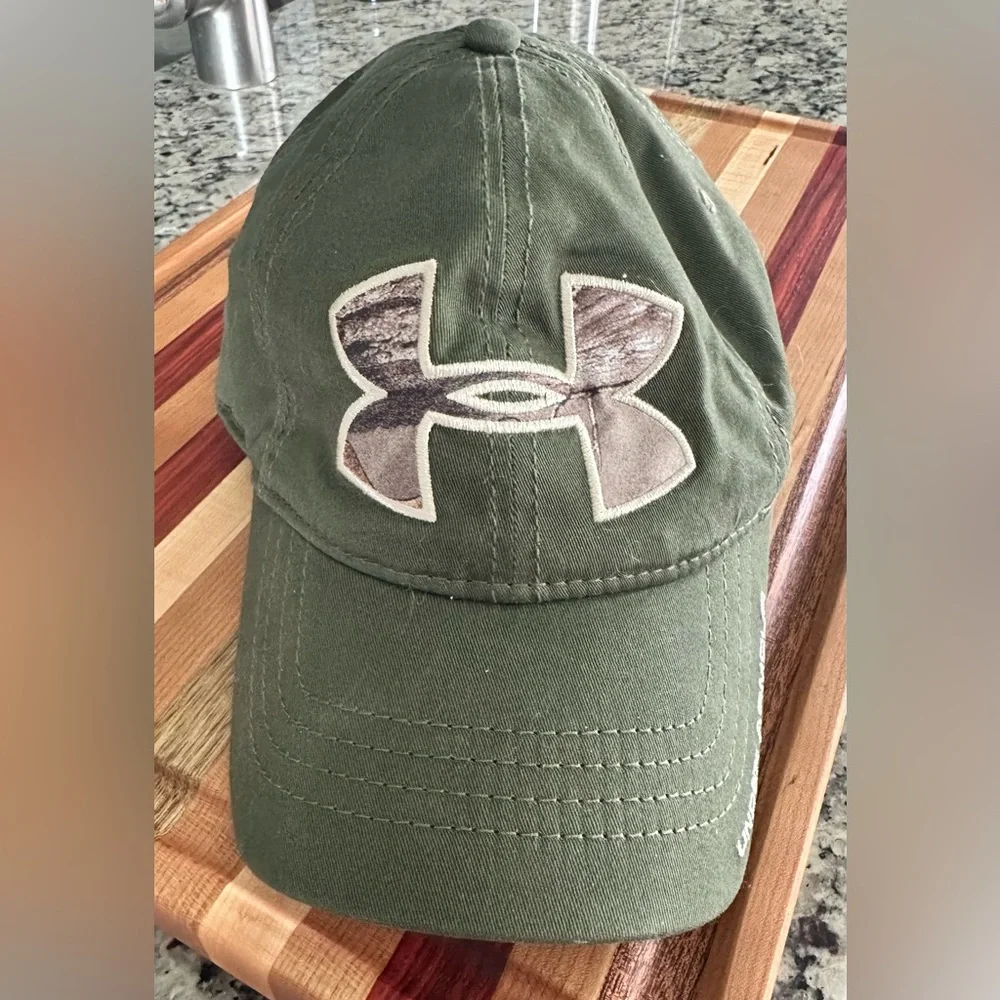 SOLD. Under Armour ladies hat 🧢 - Picture 3 of 5